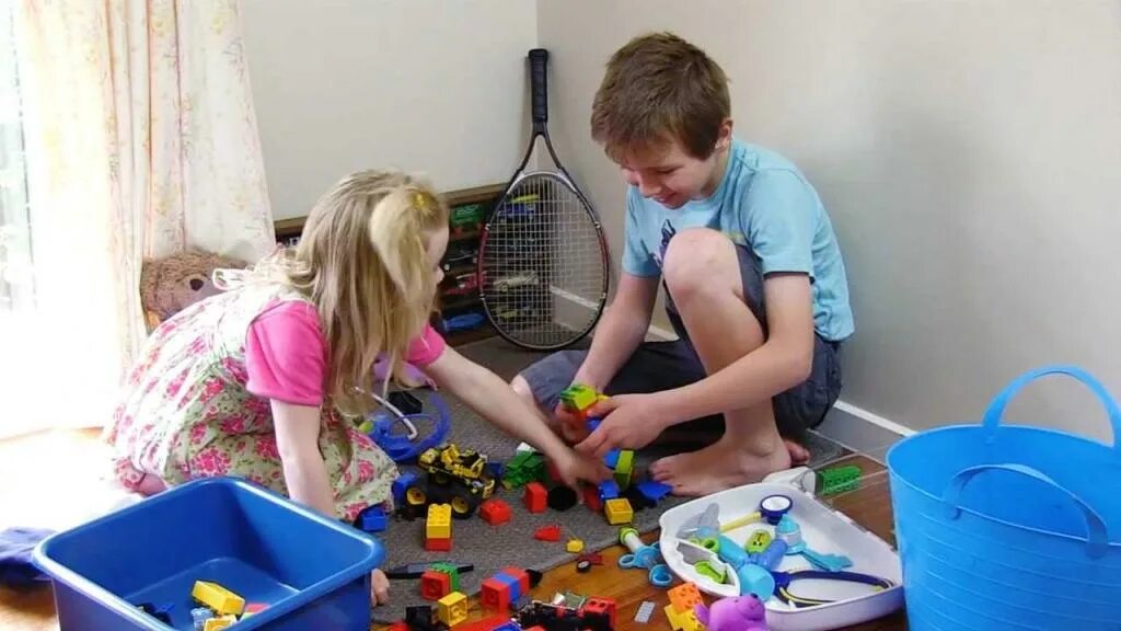 Ребенок собирает игрушки. Дети играют. Id аккаунта стим. Steam игры. Как удалить детские игры.