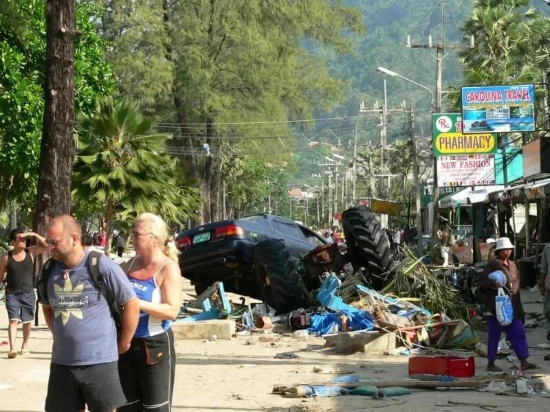 Землетрясение в тайланде новости. Тайфун Пхукет 2004.