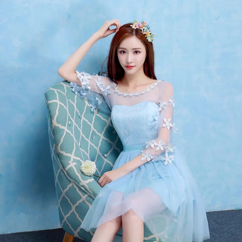 корейская девушка в голубом платье. Younha певица корейская. красивая корейская одежда голувая. корейская голубой. Iu aesthetic.