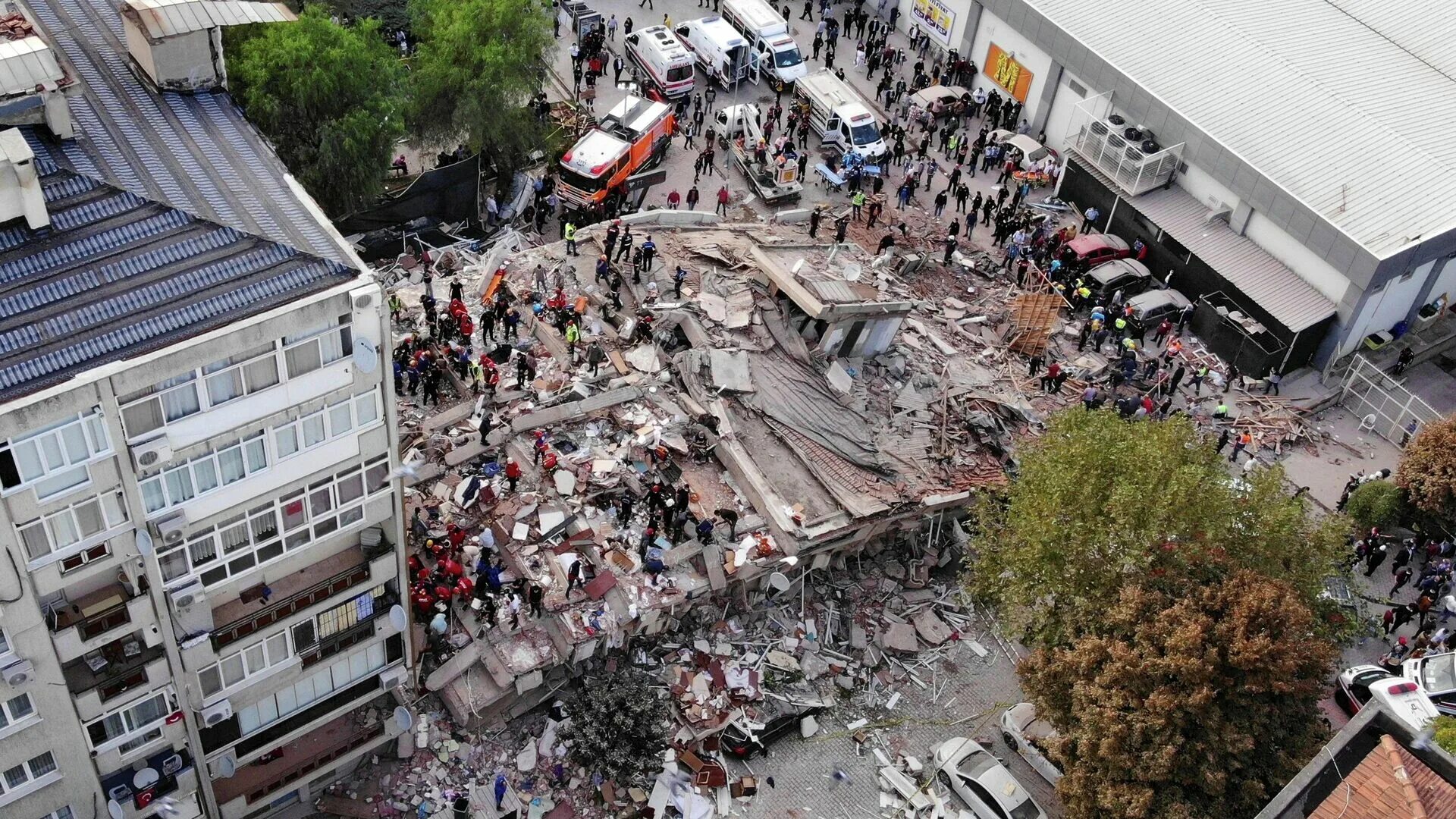 Часто землетрясение. Измир Турция землетрясение 2020. Землетрясение в Турции 30 октября 2020. Землетрясение в Измире 2020. Землетрясение в Турции 30.10.2020.