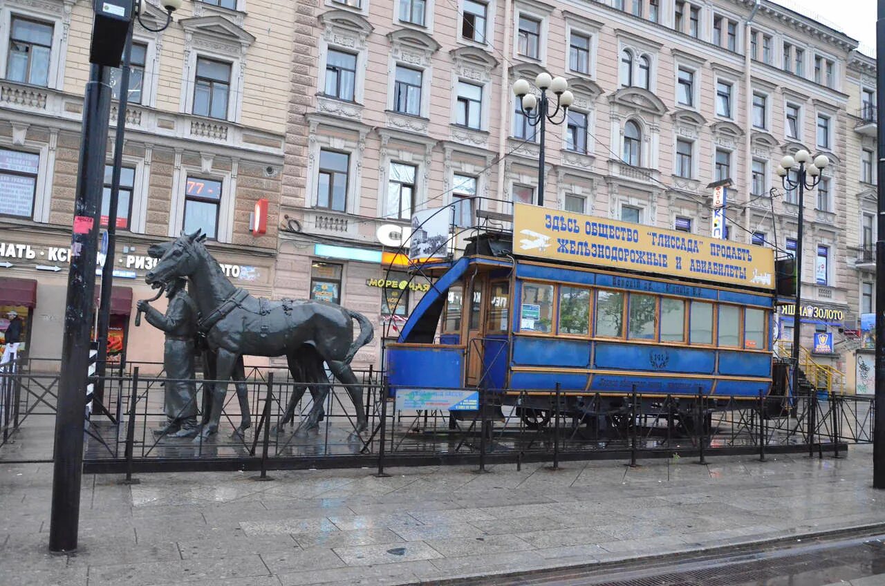 трамвай в нью-йорке в 19 веке. памятник конке в санкт-петербурге. трамвайный вагон лвсг-90. вагоны конка. конка трамвай в тбилиси.