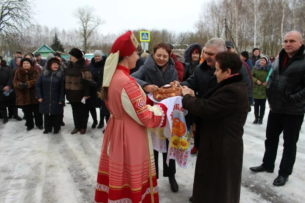 Памятник воинам-односельчанам брянская область. Погода перелазы красногорского брянской. Подслушано красная гора красногорский район брянская область. Колюды красногорского района брянской области. Село колюды брянская область.