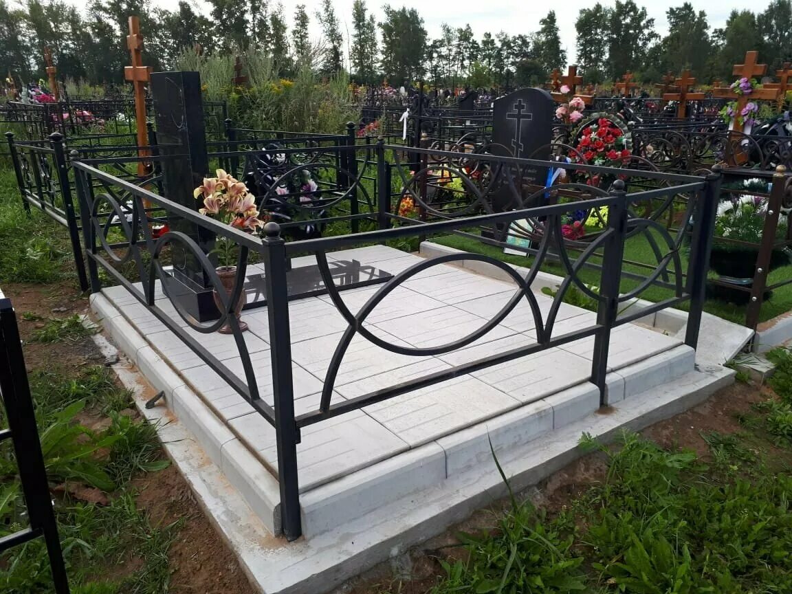 Оградки богородское кладбище. Ограды на кладбище 10м на 3300м. Ограждения могил красивые. Ограда на кладбище 3 на 4 из профиля 20на 20. Ограда на могилу тамбов.