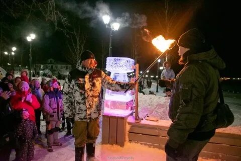 Звон хрустальных часов сердце греет любовь