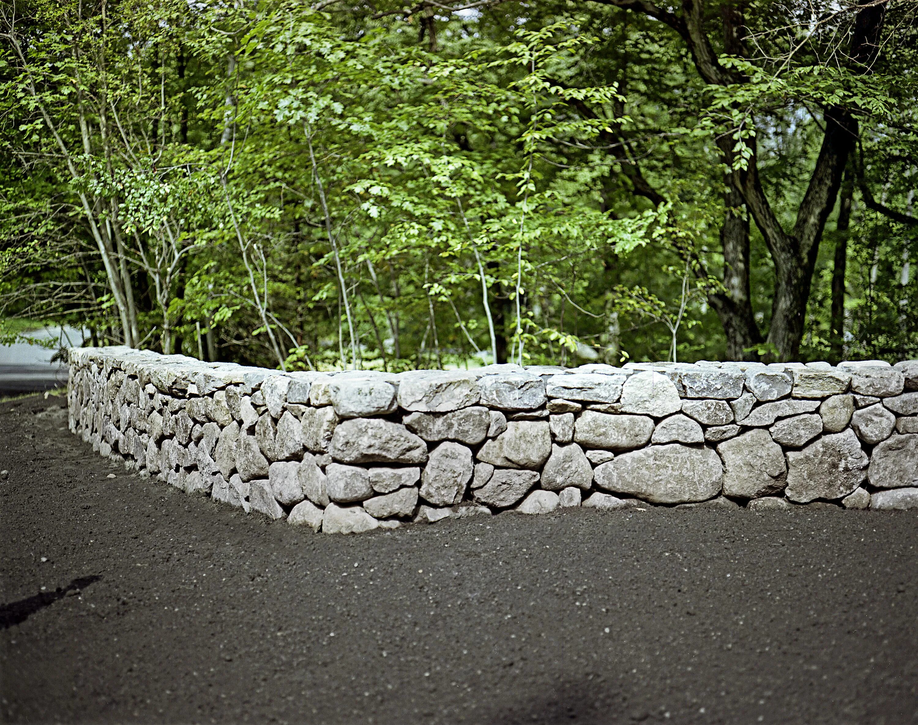 Stone long. Каменный забор. Японский каменный забор. Каменная изгородь. Каменное ограждение.