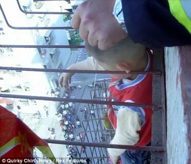 От падения спасет