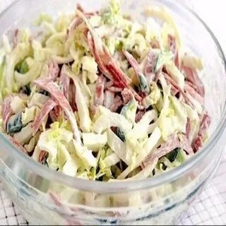 Пекинская капуста кукуруза колбаса копченая огурец