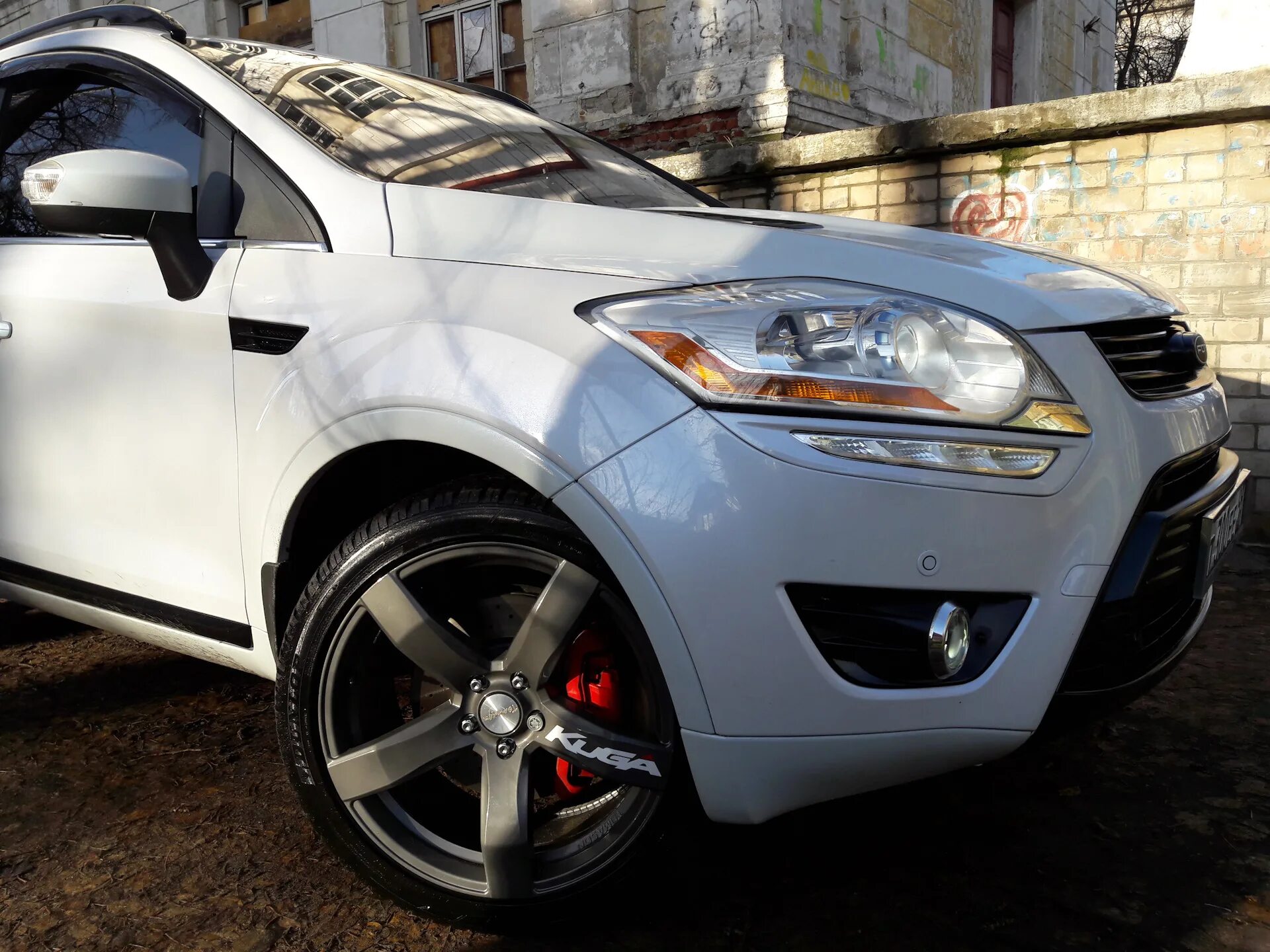 Колеса на форд куга 2. Ford Kuga 1 r19. Ford Kuga диски r19. Форд Куга 2 r19. Диски r18 Ford Kuga 1.