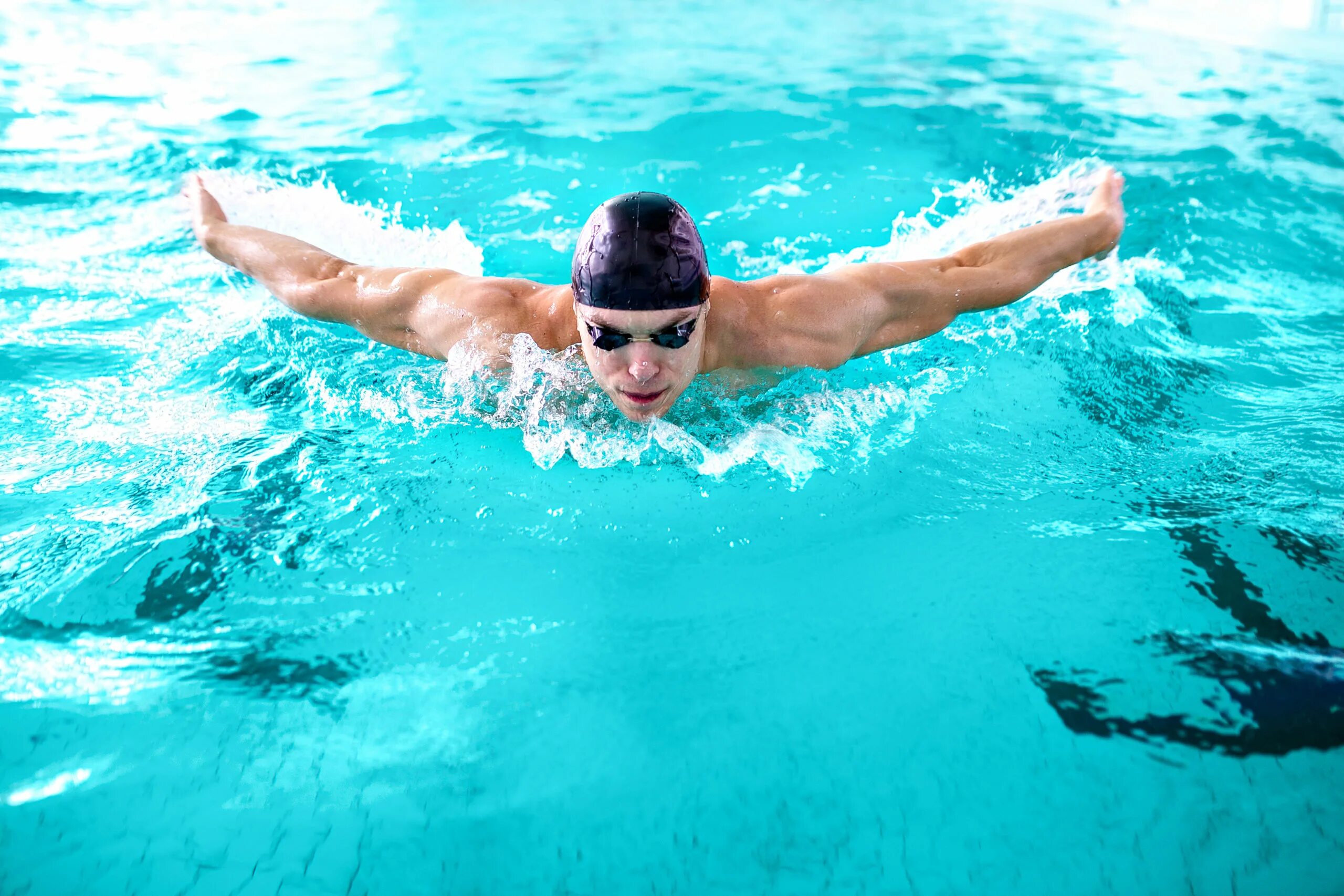 Woman drowning in swimming pool. I swimming very much. Человек плывет в бассейне. Simply swim кемерово школа плавания. Обои на рабочий стол по плаванию.