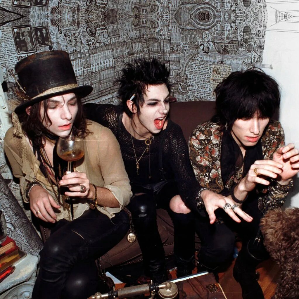 Группа Palaye Royale. Группа Palaye Royale участники. Palaye Royale альбом Boom Boom Room. Mr Doctor man Palaye Royale. Palaye royale песни