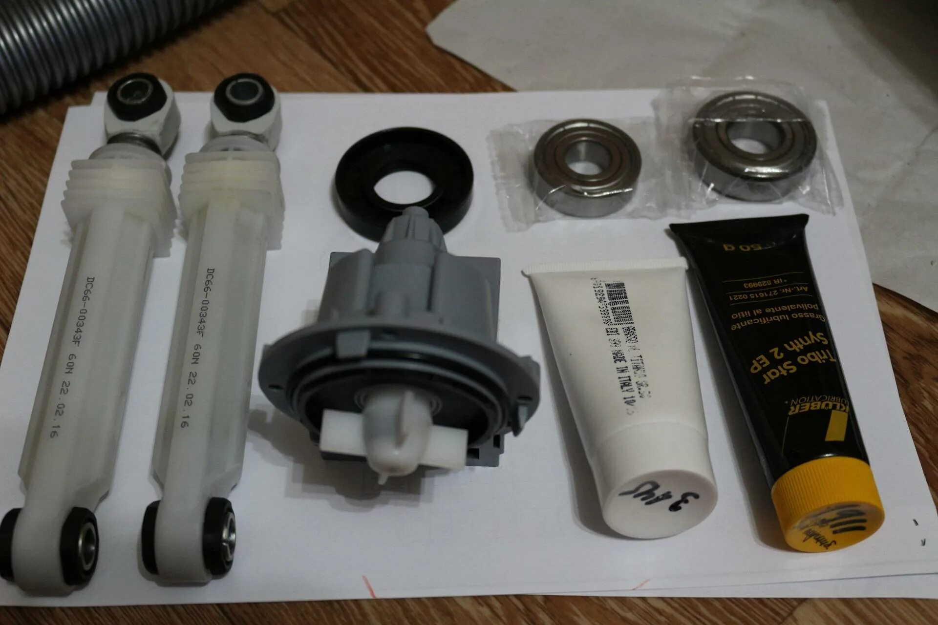 Амортизатор для стиральной машины samsung s821. Амортизаторы для стиральной машины dwd-e8041a. Амортизатор для стиральной машины lg wd1022c. Амортизатор для стиральной машинки самсунг. Ремонт амортизаторов стиральной.