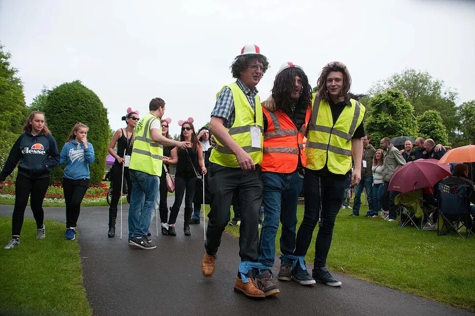 True tradition. Three legged Race. E three legged Race.