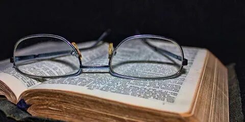 Книга очки