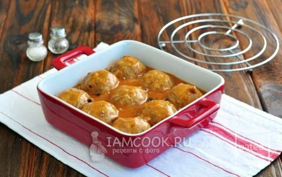 Тефтели в духовке с подливкой. Вкусные тефтели с подливкой в духовке. Тефтели с рисом с подливкой в духовке. Тефтельки в духовке с подливкой. Тефтели из индейки в духовке.