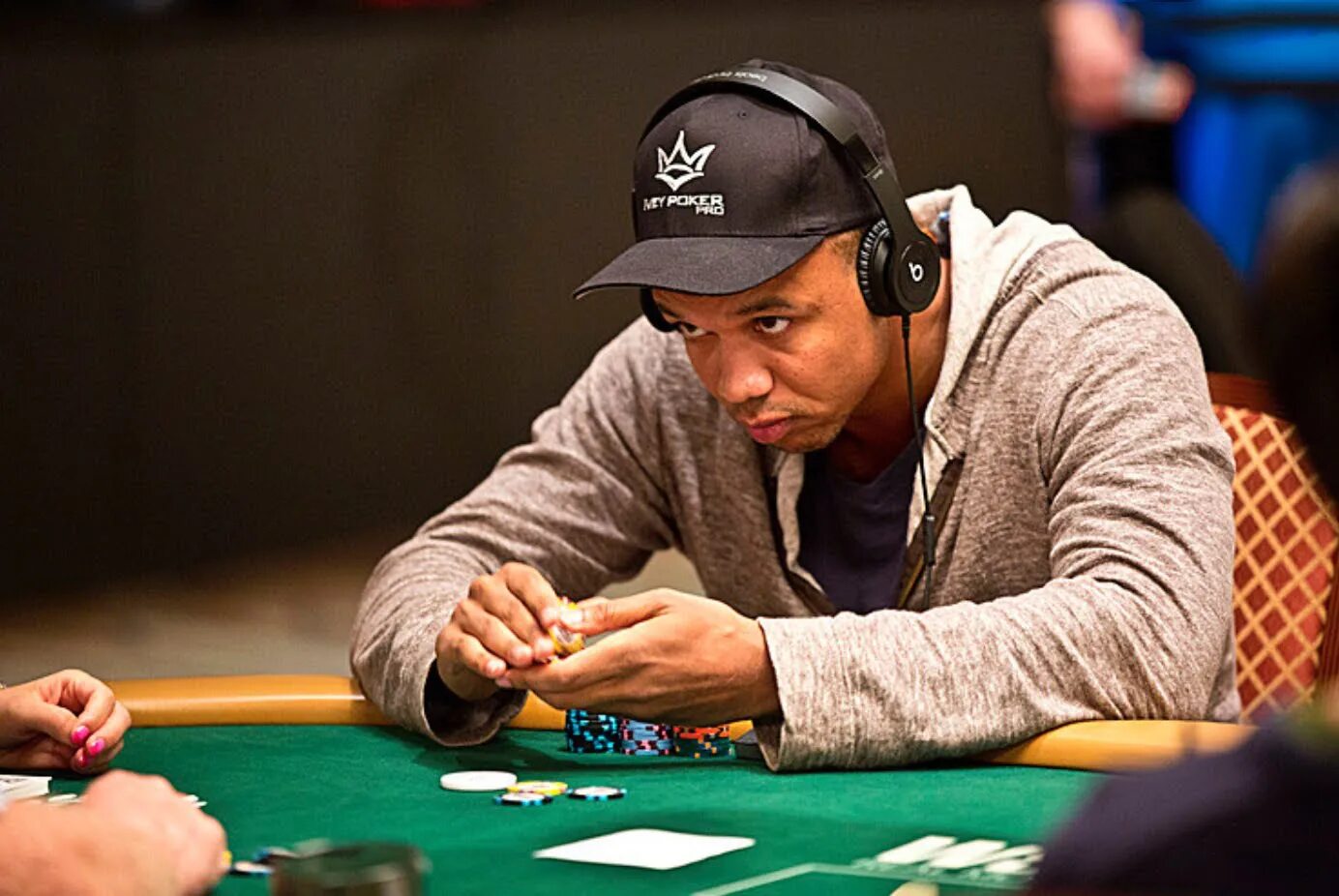 Phil Ivey. Покерист Фил Айви. Фил Айви WSOP 2022. Phil Ivey Poker
