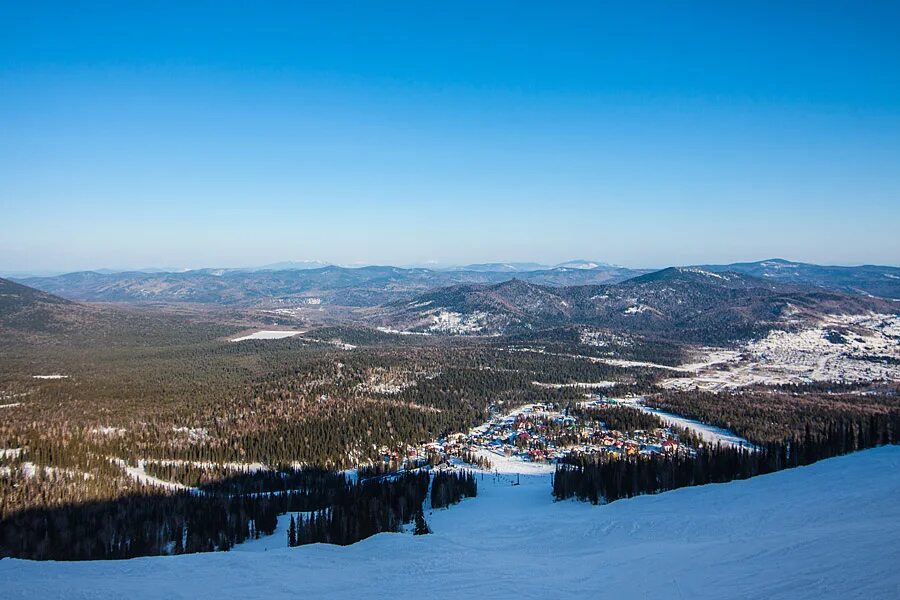 Горная шория горнолыжный курорт. Осинники шерегеш. Алтай шерегеш. Гора в кемеровской области шерегеш. Новокузнецк горы шерегеш.