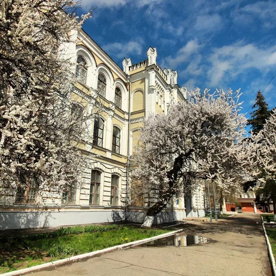Харьковского музыкального училища им. Харьковское национальное училище имени лятошинского. Лятошинского. Харьковская национальное училище лятошинского. Харьковский университет 19 век.