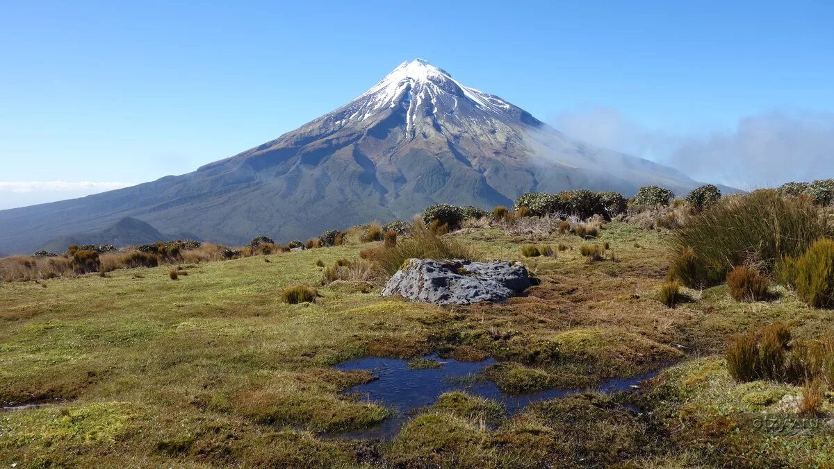 Новая зеландия остров уайт. Новая зеландия остров уайт. Вулкан утурунку (боливия). Извержение вулкана таупо новая зеландия. Вулкан таупо.