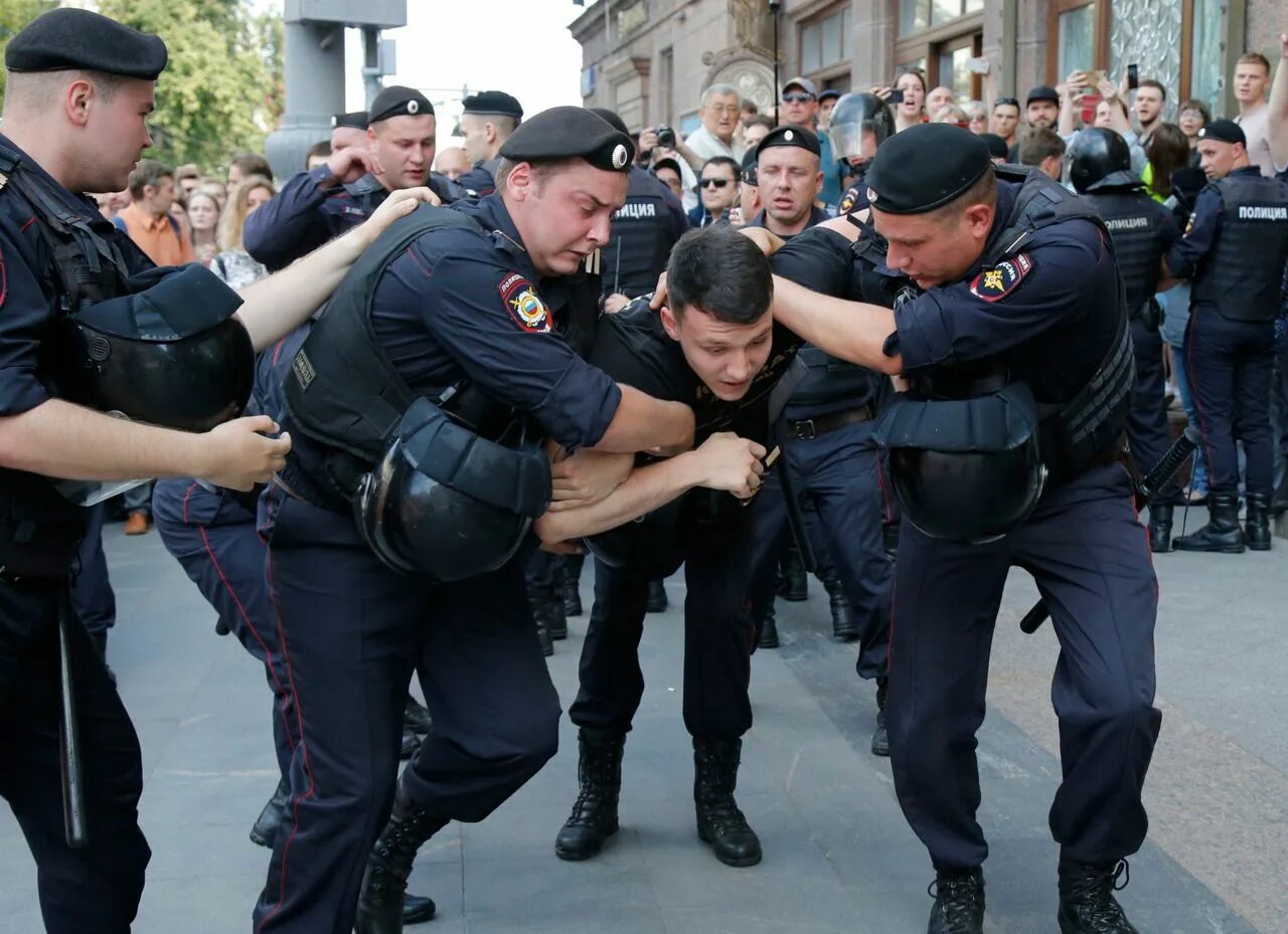 Силовики. Полиция сна. Силовики фото. Покажи митинг