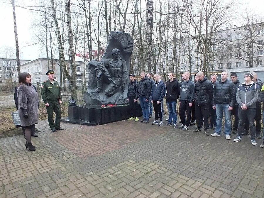 Военкомат гатчина красная 26. Военкомат гатчина красная 26. Музей красногвардейского укрепрайона гатчина. Гатчина военкомат режим. Горкин военкомат гатчина.