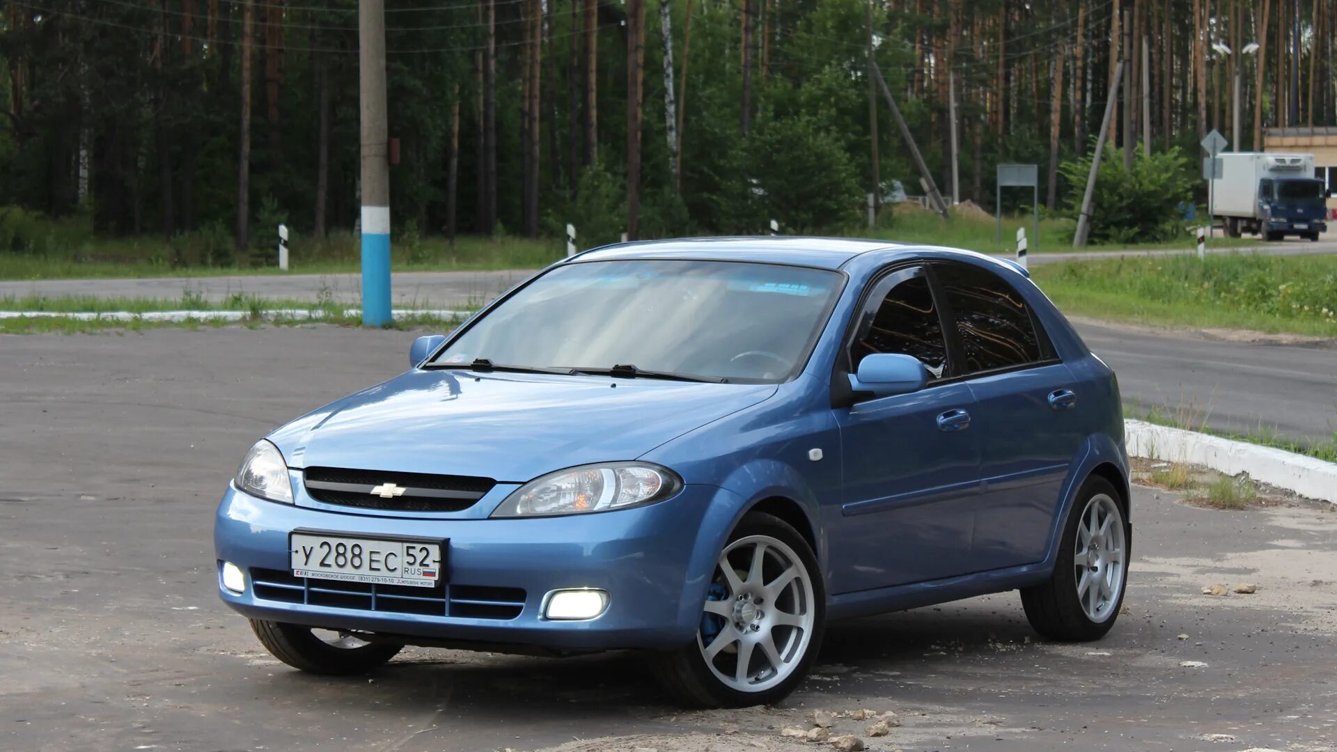 Купить лачетти свердловская область. Chevrolet Lacetti 5d. Chevrolet Lacetti Hatchback. Лачетти хэтчбек 1.6. Лачетти хэтчбек r17.