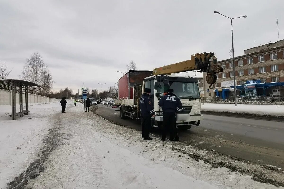 Инцидент первоуральск. Новости первоуральска происшествия сегодня. 19 мая дтп первоуральск 2021. Новости первоуральска происшествия сегодня. Автоаварии в первоуральске сегодня.