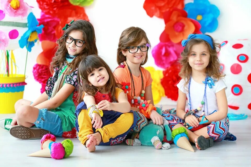 Пипл детская одежда. Дети в разноцветной одежде. Пипл детская одежда. Детские одежды. Noble people магазин.