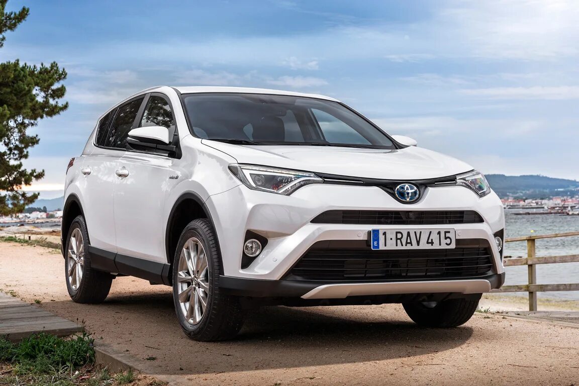 Toyota rav4 2016. Toyota rav4 Hybrid. Toyota rav4 2015. Тойота рав 4 2015. Рав пермь