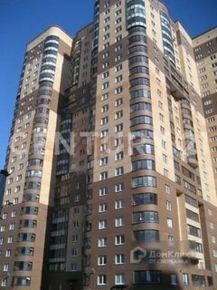 Космонавтов 61