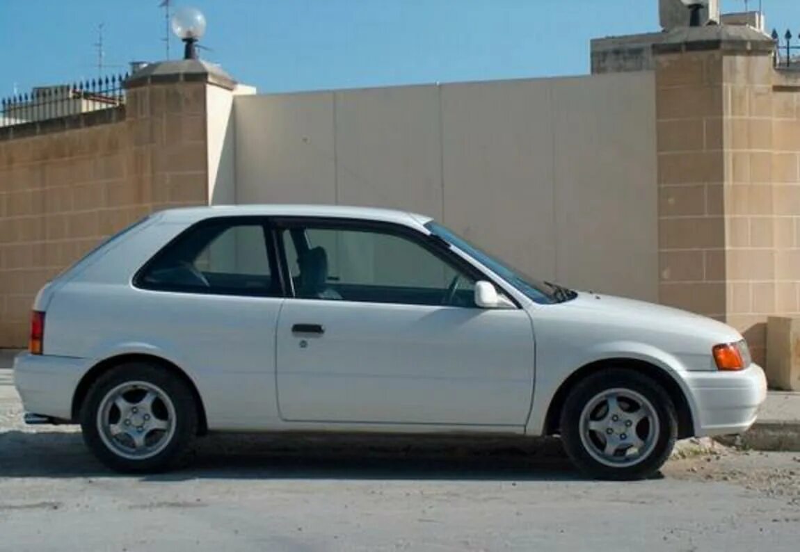 Королла 2 поколение. Toyota Corolla 2. Тойота Королла 2 1997. Тойота Королла 2 дверная. Тойота Королла 2 1996.