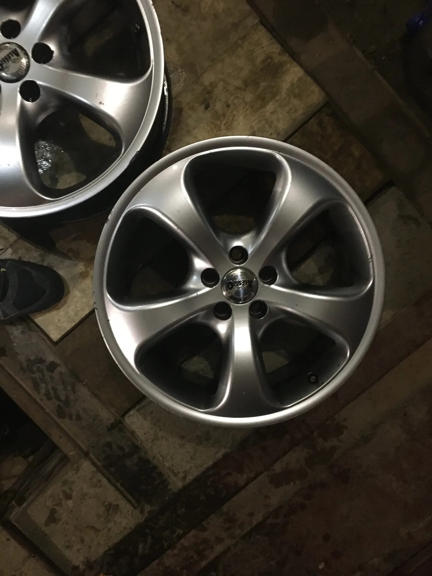 Диски 17 самара. Диски цвет графит на шкода. Диски 17 самара. Диски 17 самара. Alessio r17 5х120.