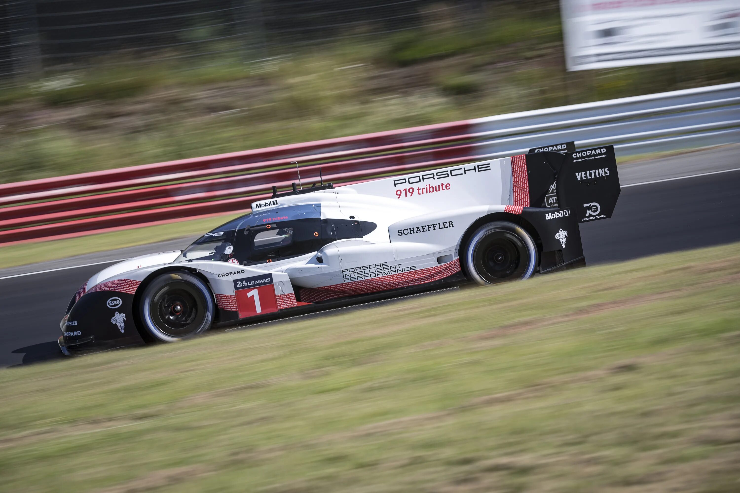 Porsche 919 EVO. Porsche 919 Hybrid EVO Нюрбургринг. Порше 919 EVO рекорд Нюрбургринга. Порше 919 Hybrid EVO. Porsche 919 hybrid