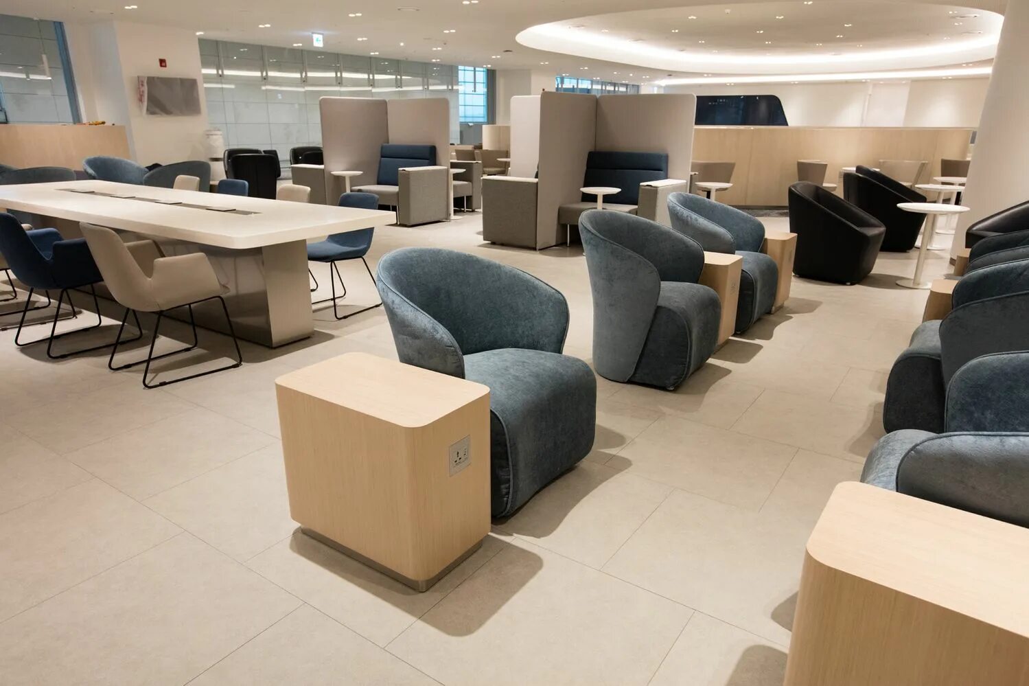 Бизнес зал Малевич Шереметьево. Business class Lounge Шереметьево. Зал Малевич Шереметьево. Кореан Эйр бизнес класс. Бизнес зал шереметьево сбербанк