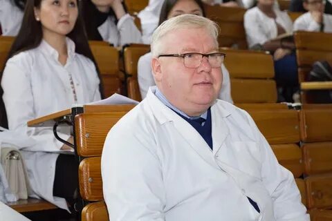 Заведующий факультета