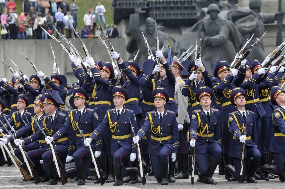 7 май 2012 года. Парад Победы в Киеве 2012. Парад 9 мая в Киеве. День Победы в Киеве 2012. Парад 9 мая Украина Киев.