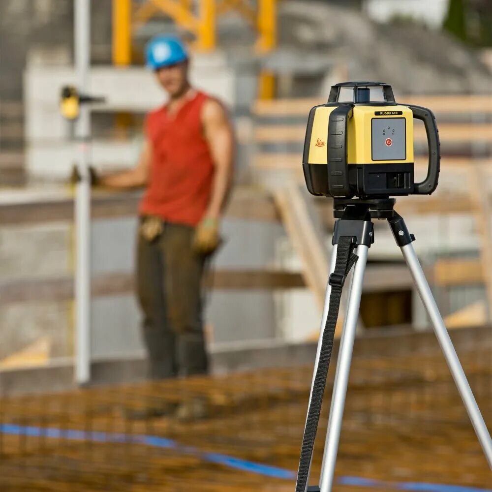 лазерный уровень лазер-3дплюс. работа с нивелиром. лазерные нивелиры дальномеры. Leica disto 110. лазерный уровень самовыравнивающийся bosch pcl 10.