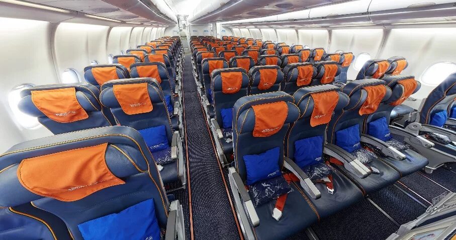 Аэробус а 330 салон. Airbus 330 300 салон. Airbus 330 300 салон. Самолет аэробус 330. Аэробус а 330 салон.