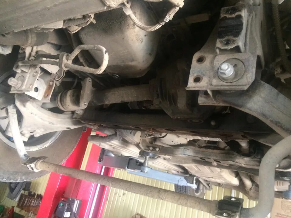 Как снять поддон на киа соренто Ревизия поддона KIA Sorento (1G), 2,5 л, 2006 года своими руками DRIVE2
