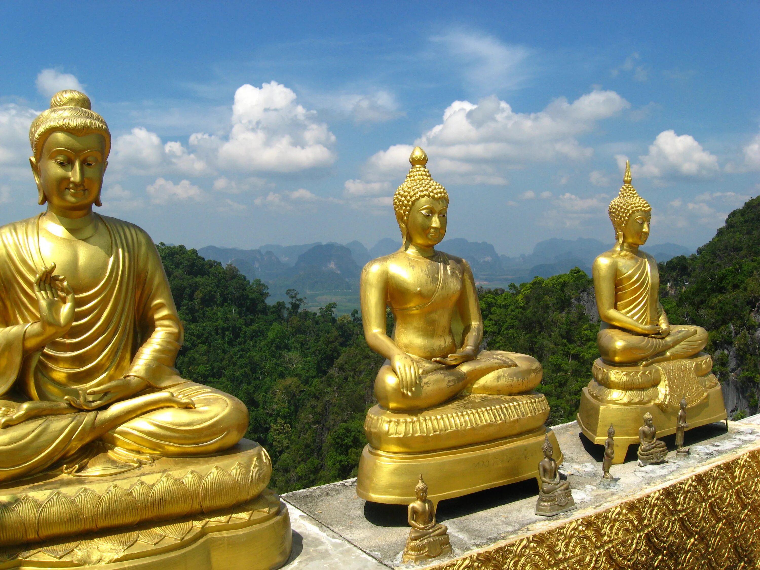 Будда махаяна. «Гаутама Будда, махаяна Будда». Тхеравада-хинаяна. Тхеравада и махаяна.