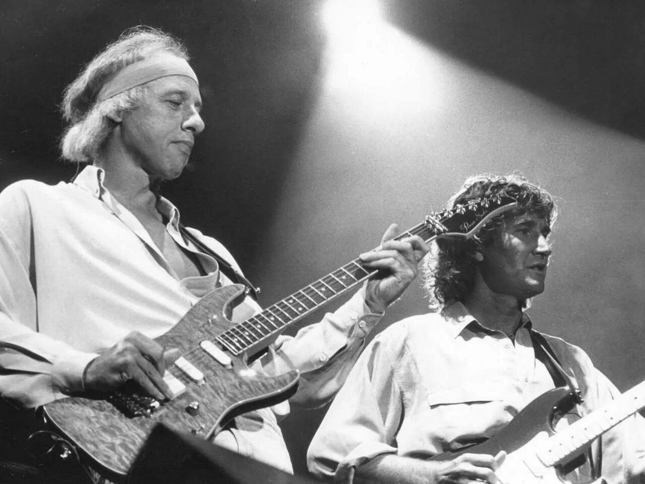 Dire straits you and your friends. Dire straits. группа дайр стрейтс. dire straits 1985. гитарист dire straits.