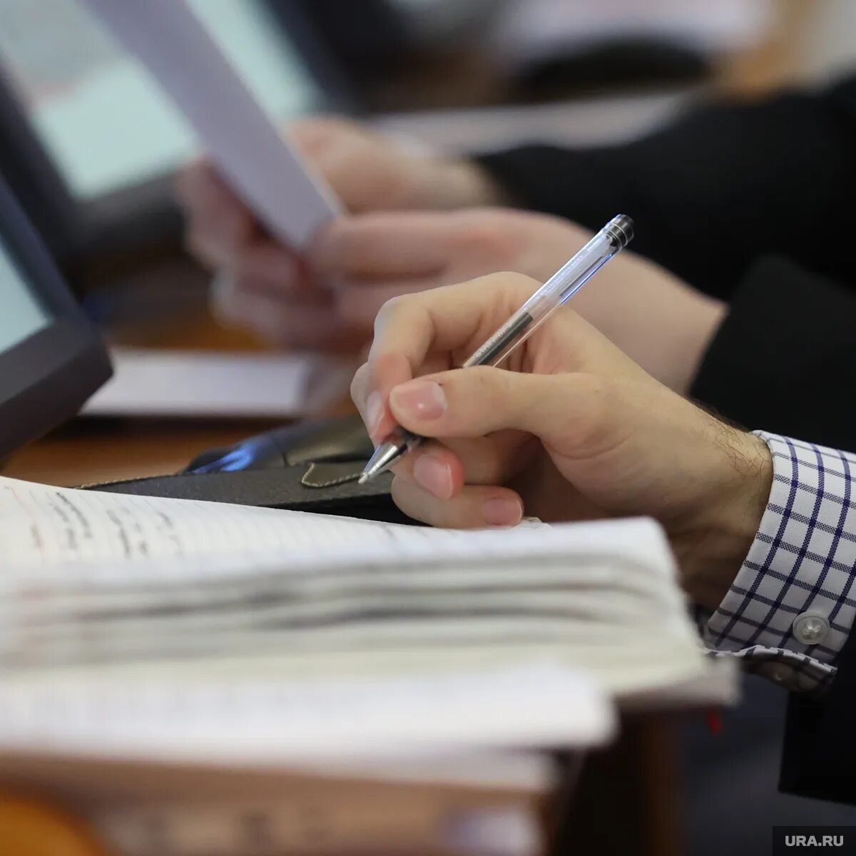 Декларирование госслужащих. Налоговая декларация картинки. Недостоверные сведения. Декларирование доходов. Подача декларации.