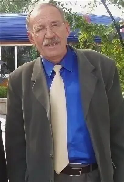 Михаил вишняков забайкальский писатель. Вишняков михаил евсеевич портрет. М е вишняков. Вишняков михаил евсеевич. Михаил вишняков забайкальский поэт.