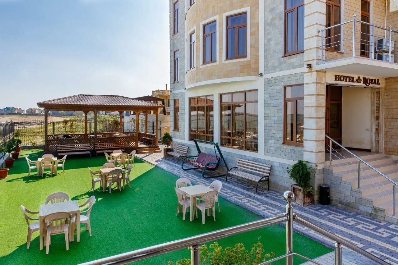 Рояль дербент. Гостиница рояль дербент. Royal отель дербент 3*. Роял отель дербент достопримечательности. Вилла оазис дербент.