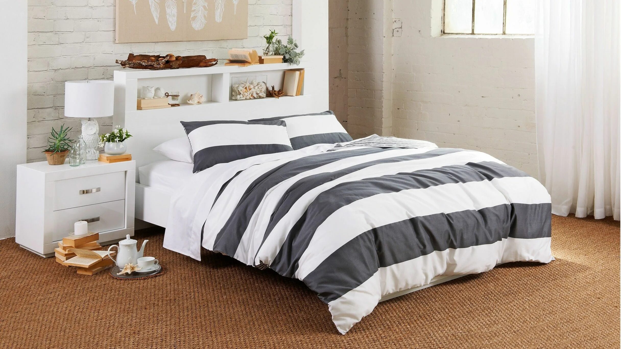 Постельное белье lines. Bed Cover. Одеяло серое страйп. Bamboo Linen постельное. Простыня классическая.