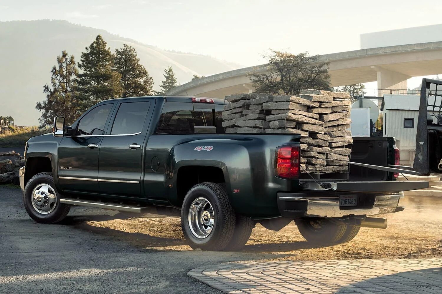 Пикап с окончанием. Шевроле Сильверадо 3500. Chevrolet Silverado 3500 трак. GMC Silverado 3500. Chevrolet Silverado Heavy Duty.