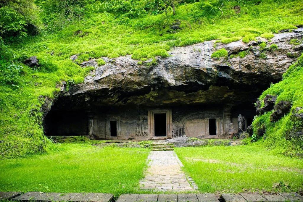 Ancient cave. Пещеры Элефанта. Пещеры острова Элефант. Пещеры Элефанта Индия. Проект пещеры.