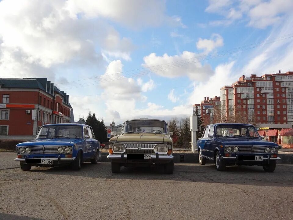 Редкие машины в омске. Машины в омске. Машины в омске. 300c chrysler yaroslavl. Автобан омск авто.
