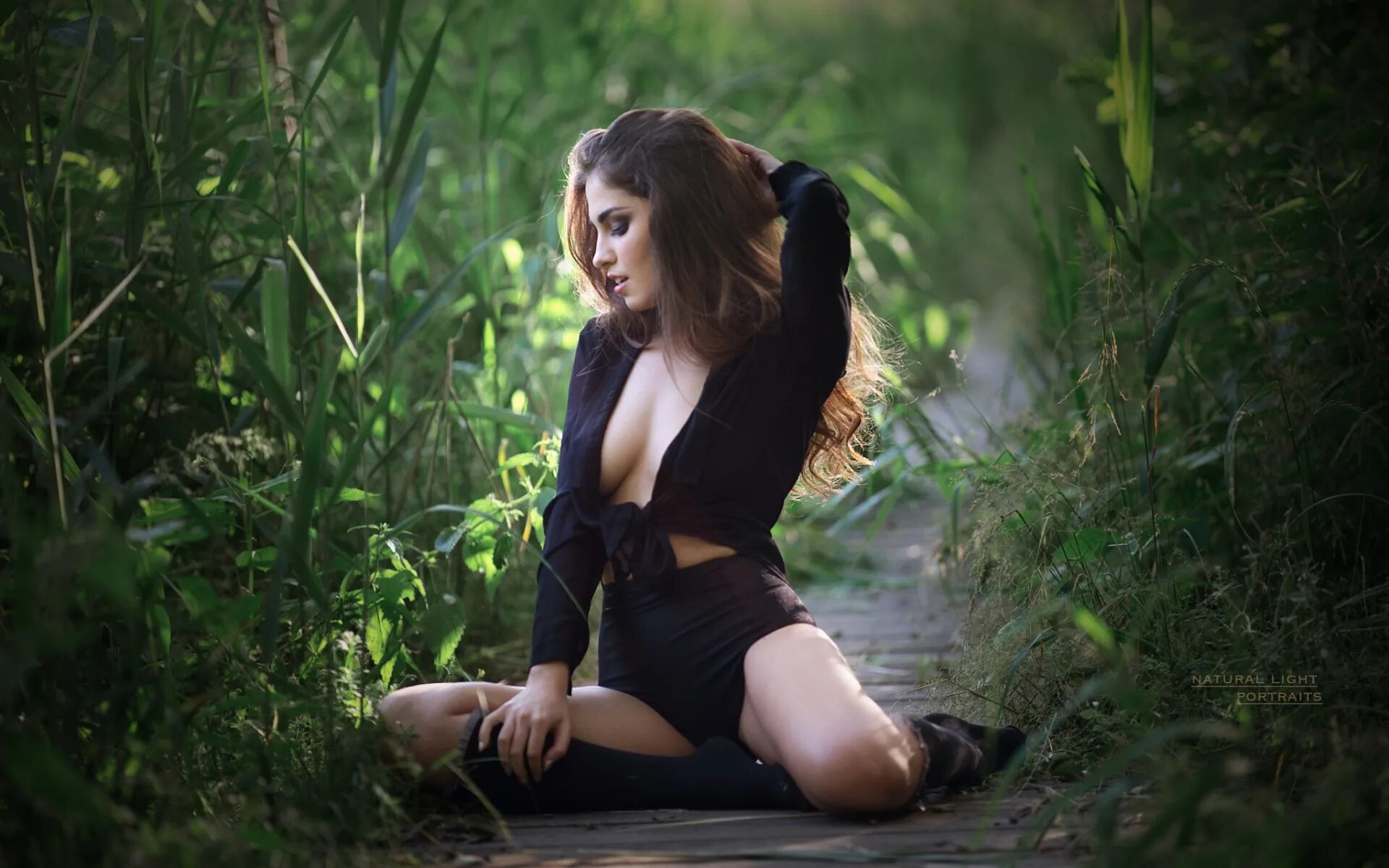 Сиси снохи в лесу фото