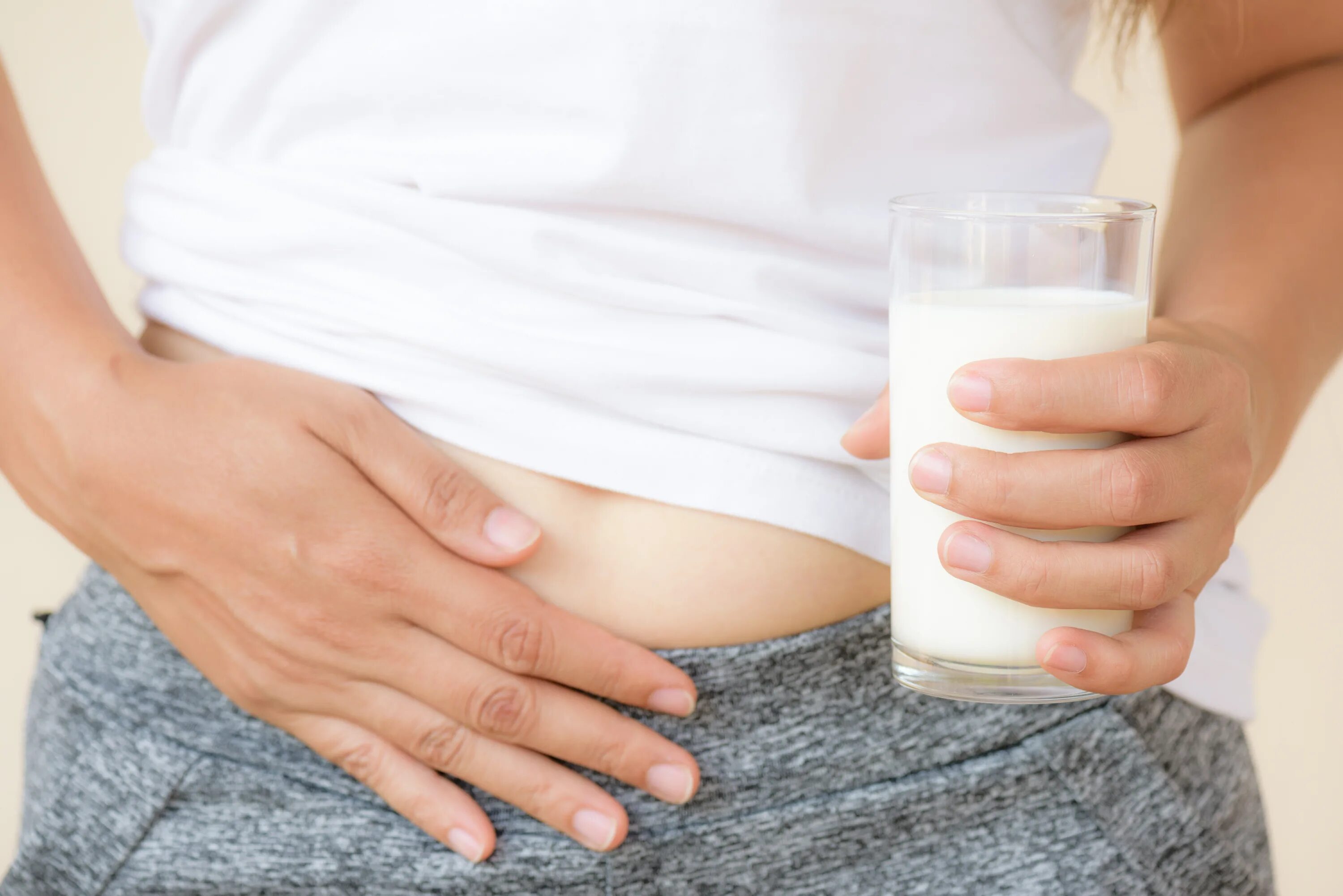 Болит живот от витаминов. Непереносимость лактозы. Молоко на животе. Вздутый животик молока.