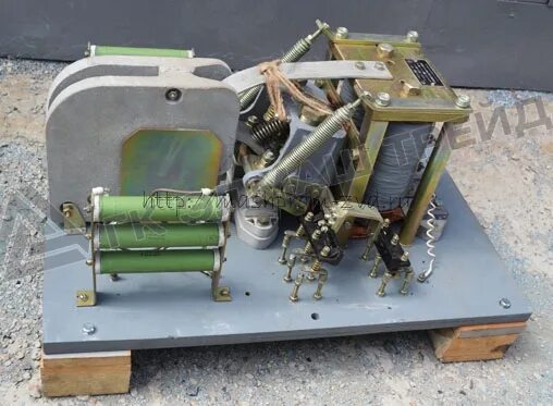 Коттеджный поселок андреевский парк брянск. Стабилизатор тока на кп103. Диадинамические токи импульсы. Транзистор кп901а и кп903. Ключ на кп103 схема.